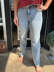 Hidden straight leg denim