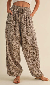 Wild Side Leopard pull on Pants