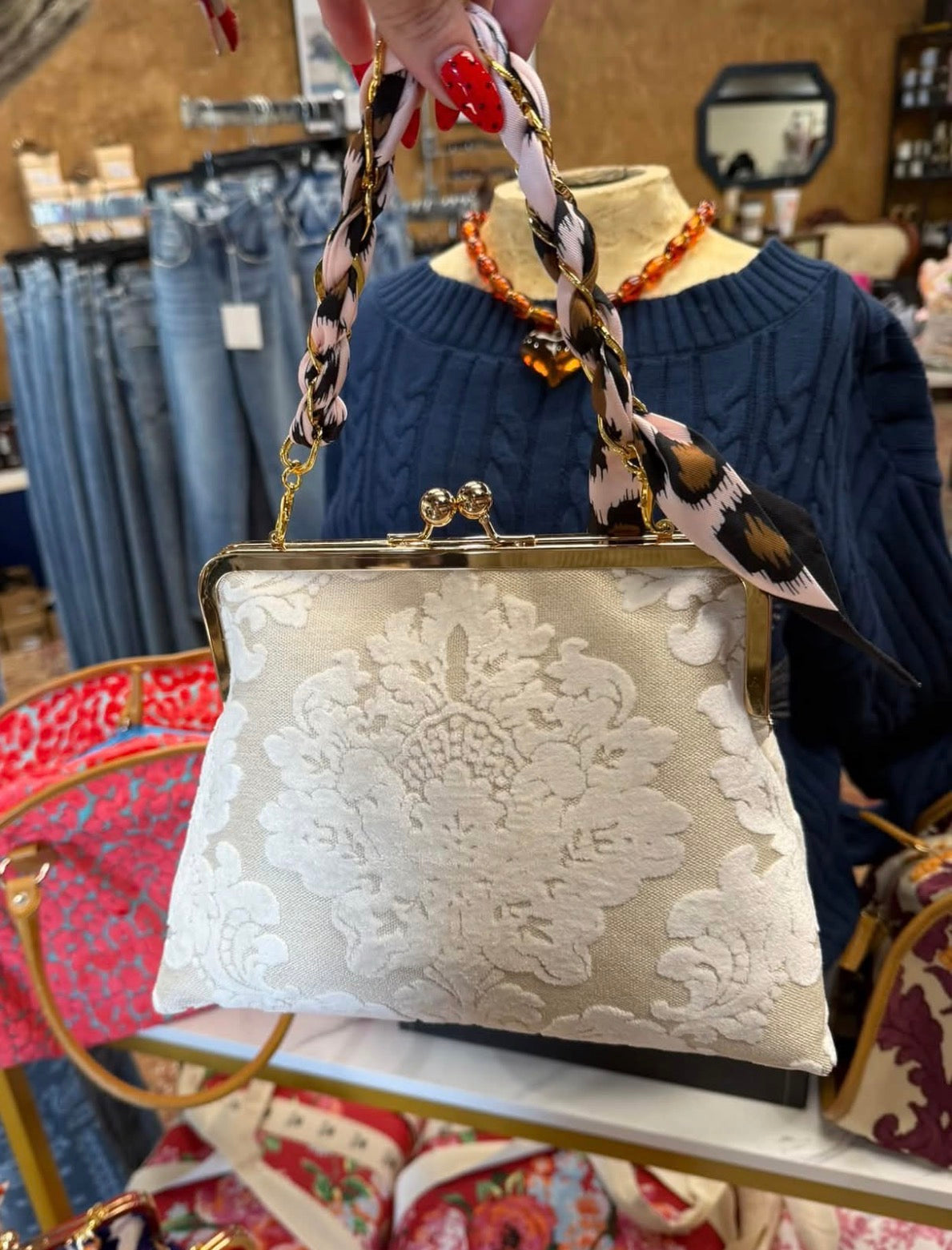Vintage Romance Ivory Floral Kiss-Lock Purse | Elegant Statement Handbag