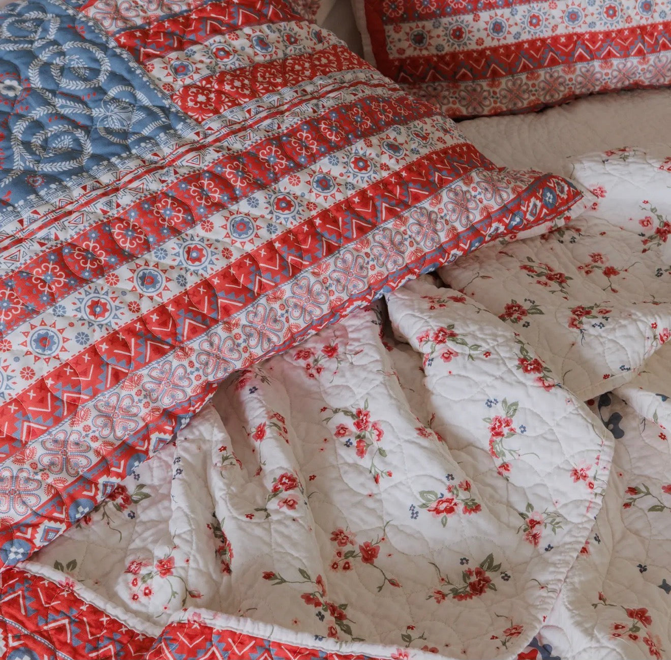 Americana Bandana Reversible King Quilt Set