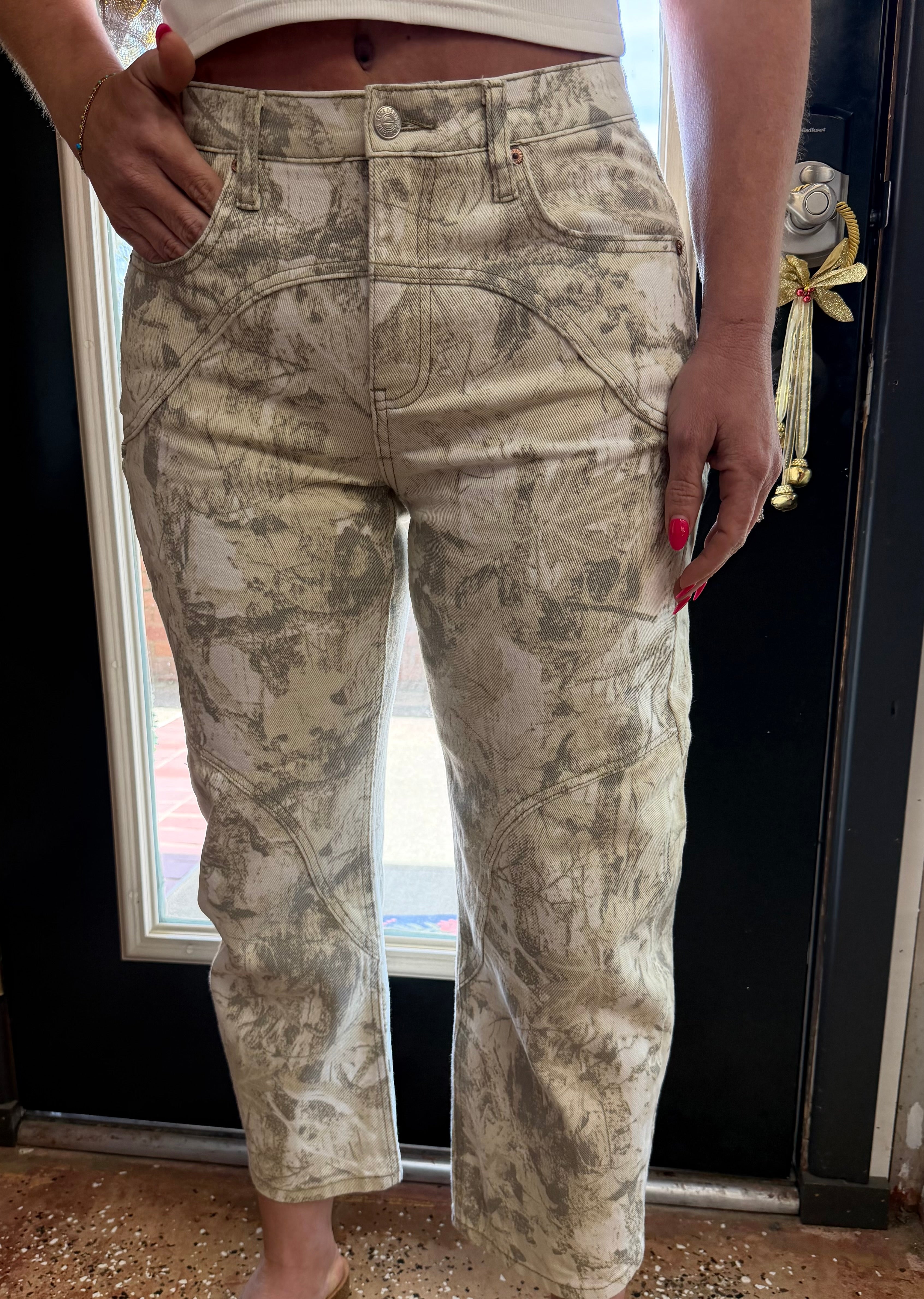 Saige Mineral Wash Camo baby barrel jeans