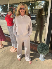 Buttery soft mocha / cream sweatpants