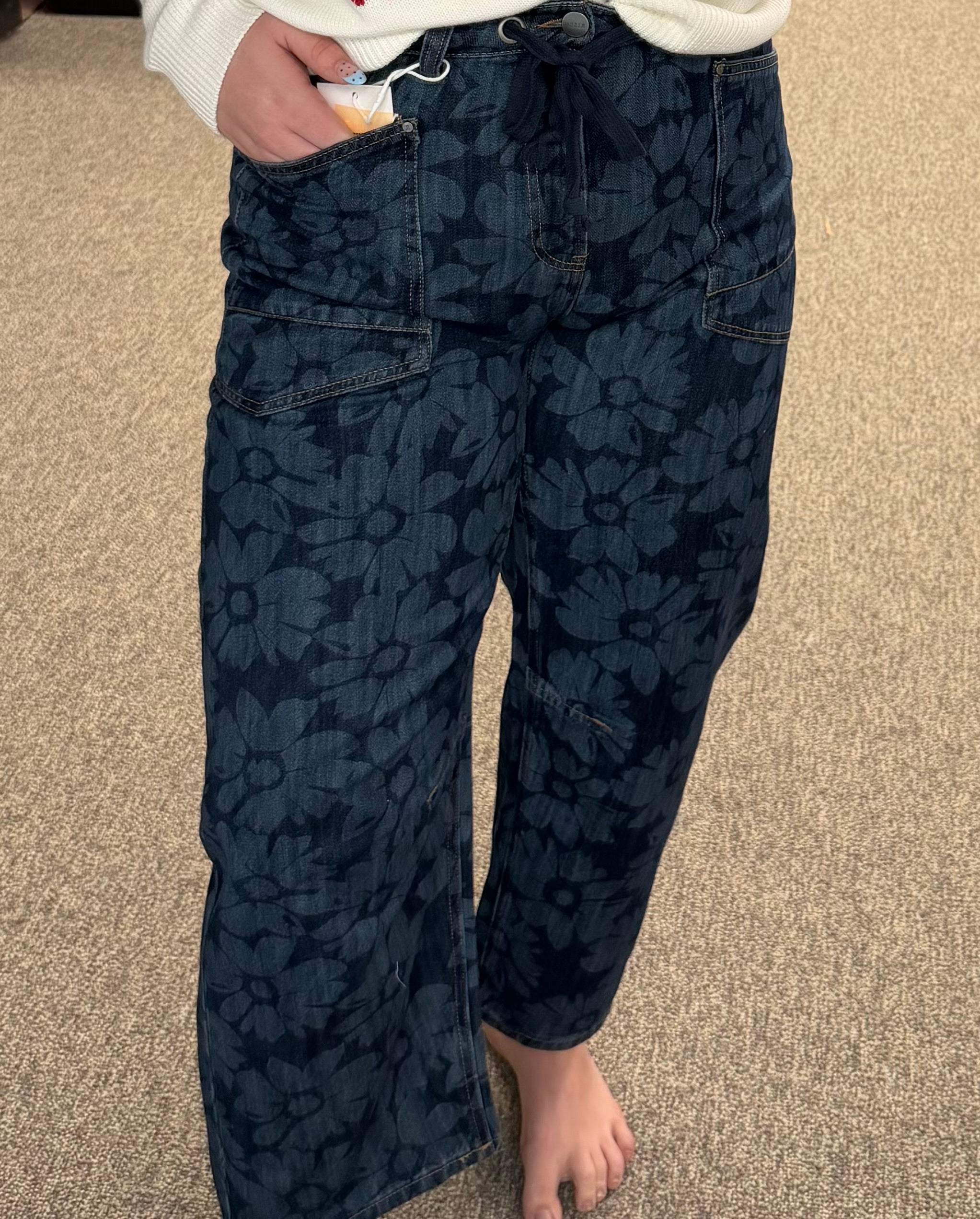 Floral risen baby barrel jeans