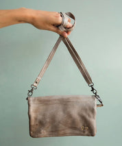 Bed| STÜ Cadence Wristlet