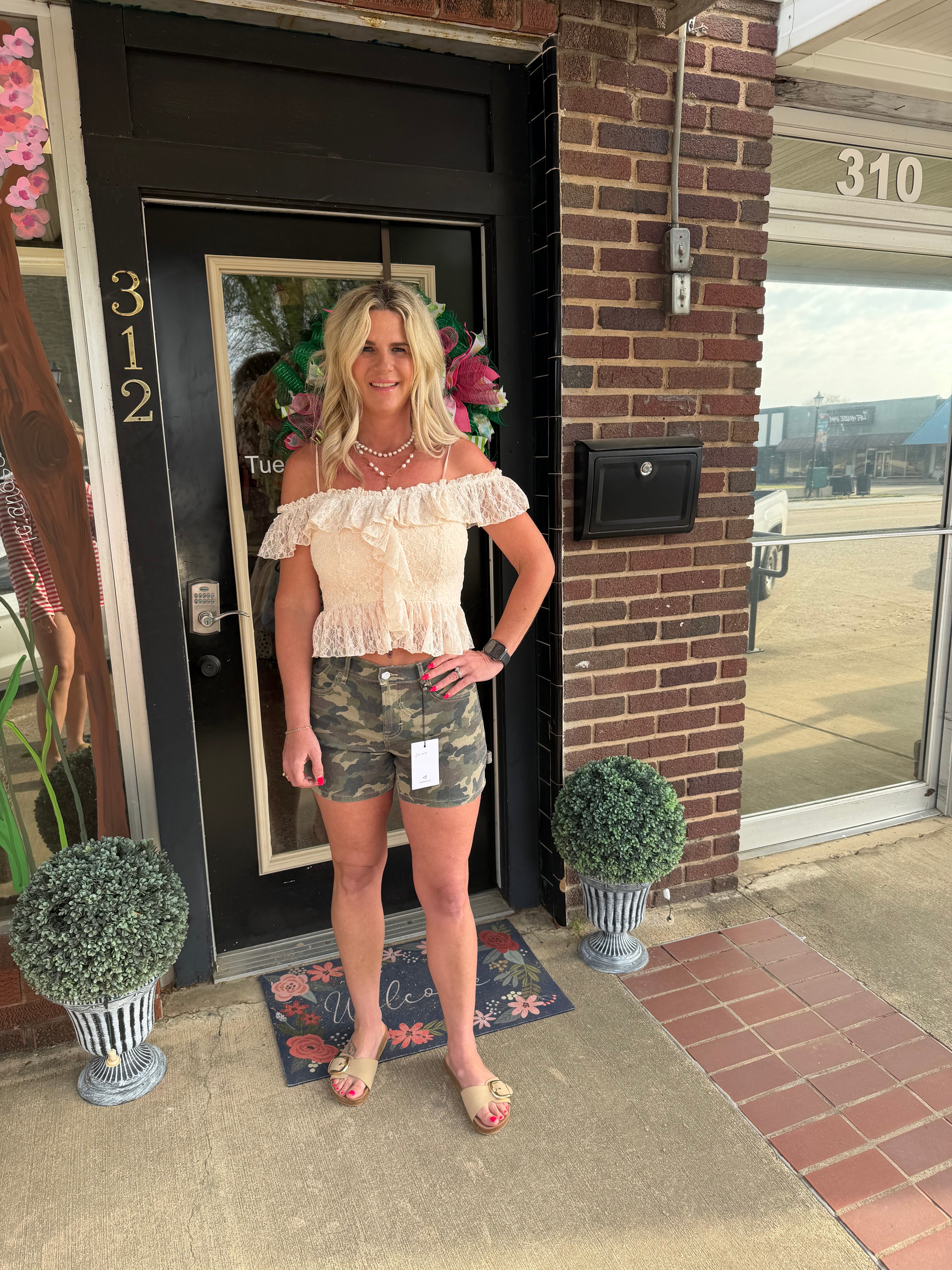 Hidden Logan Camo High Rise Denim Shorts – 5” Inseam