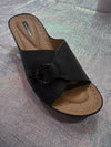 Black bay sandal