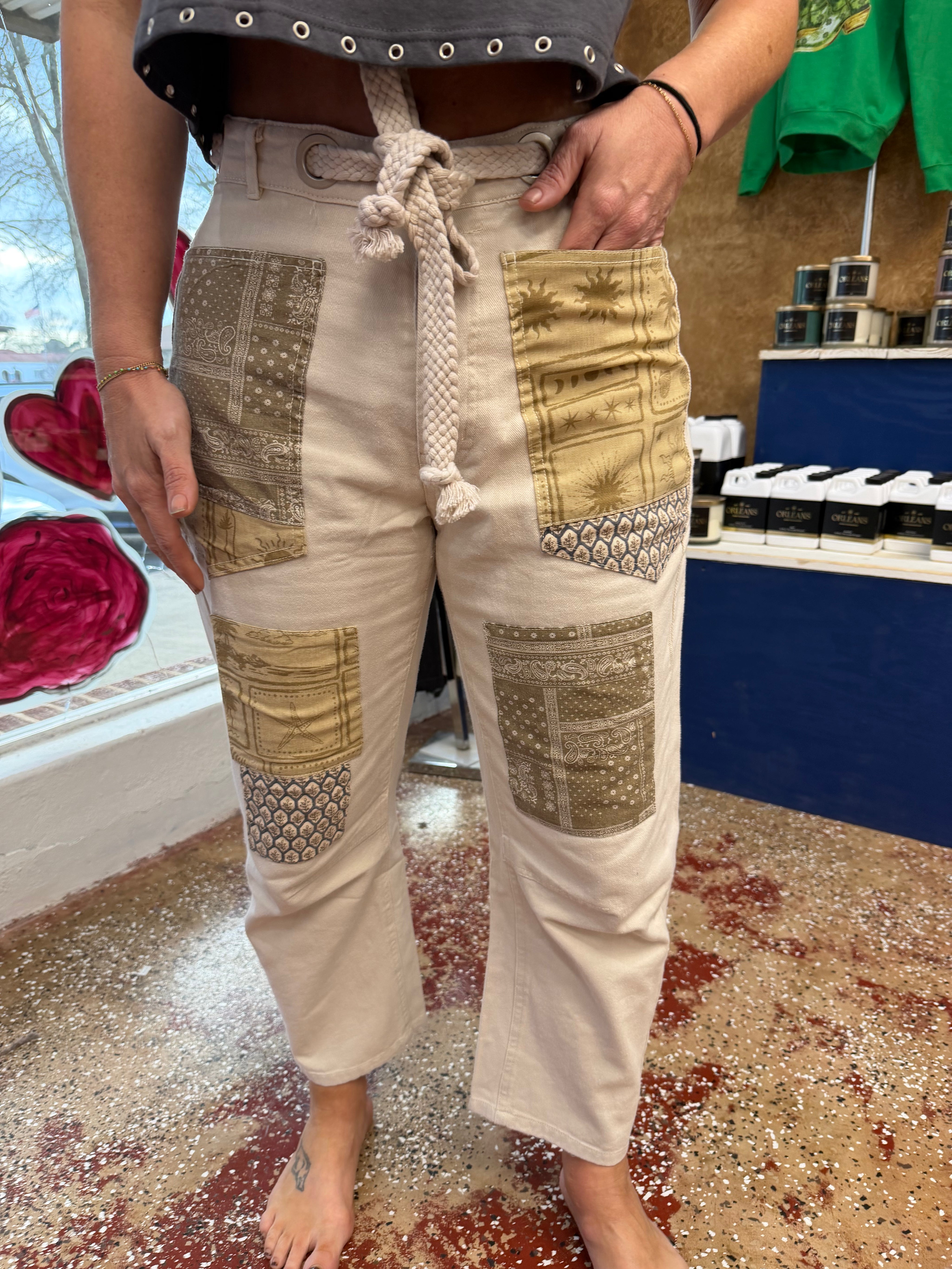 Printed patch barrel pants