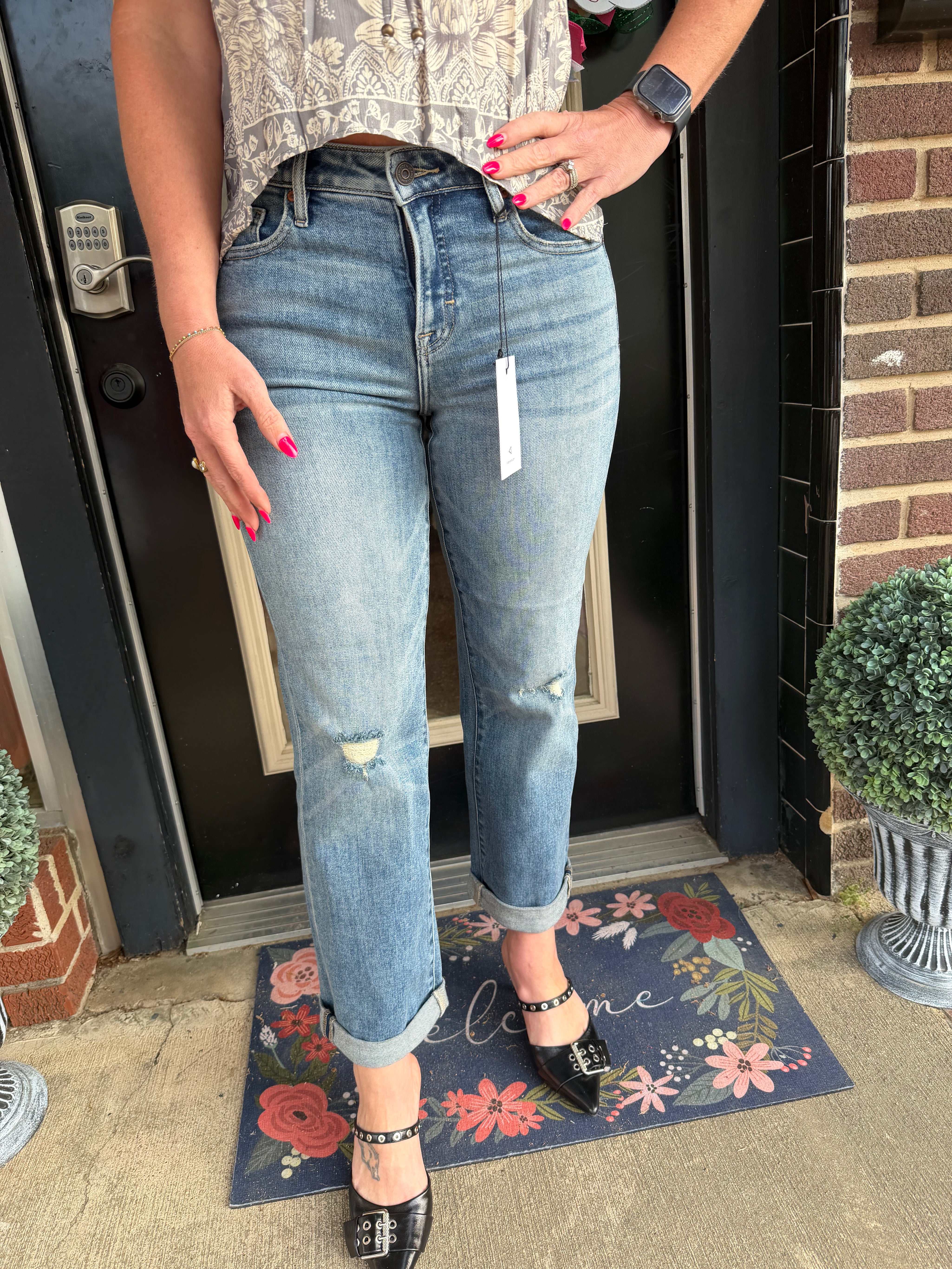 Hidden High Rise Cropped Dad Jeans – Stretch Distressed Knee Denim
