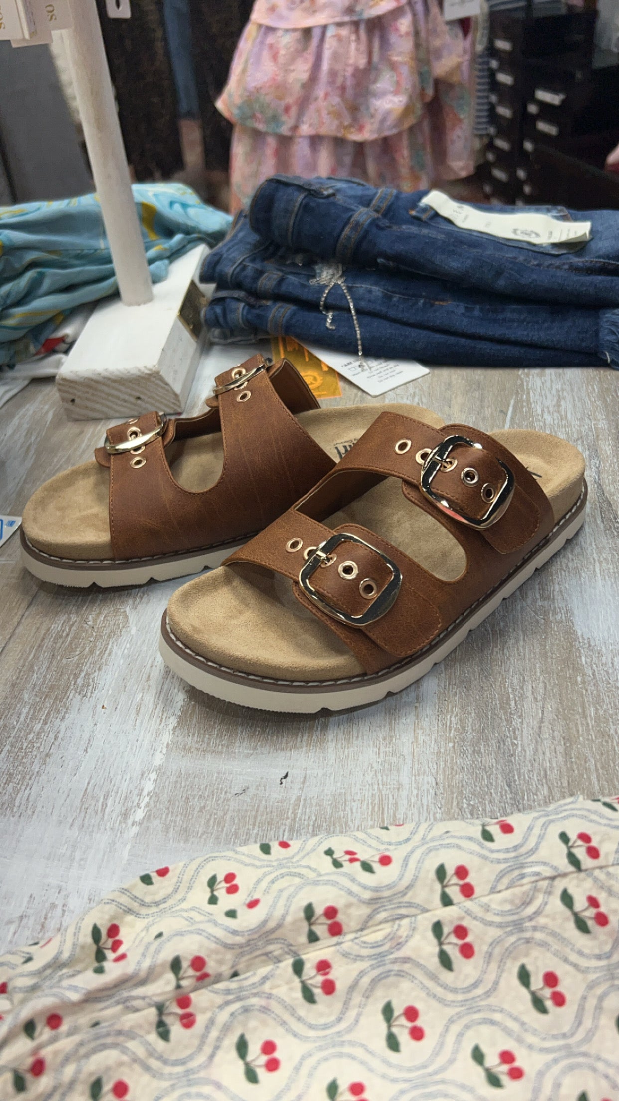 The buckle up slides