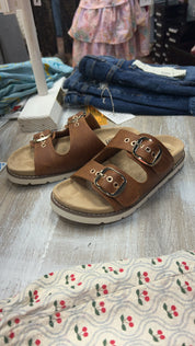 The buckle up slides