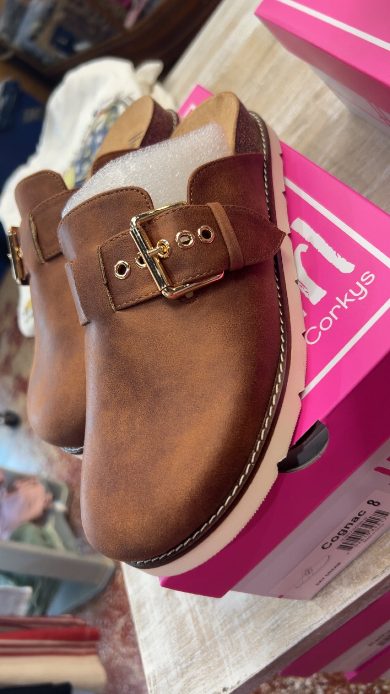 Cognac clog