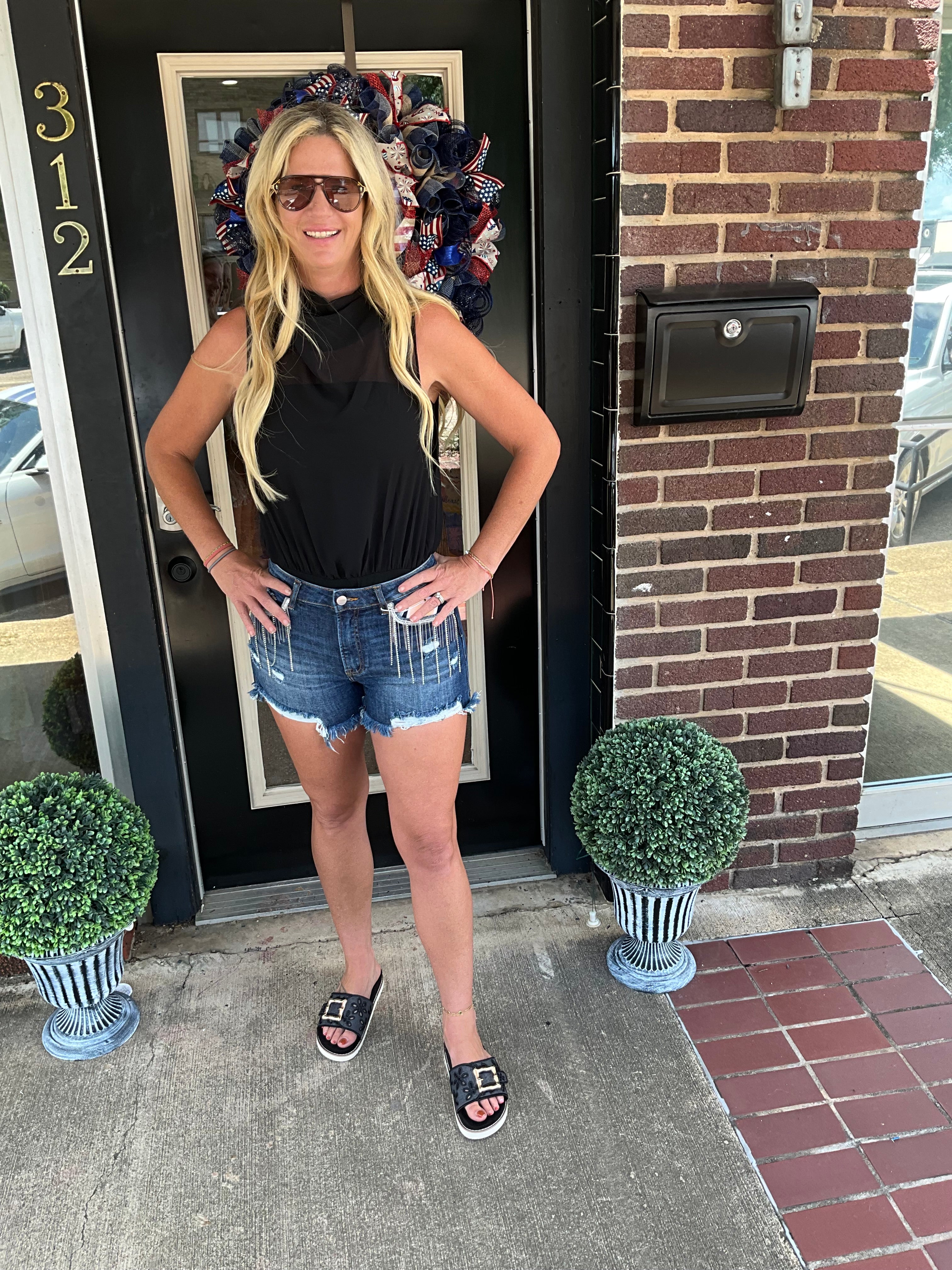 Sleek intentions top