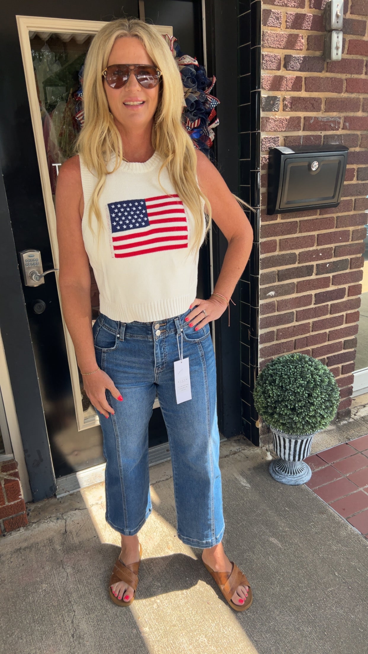 Freedom threads top
