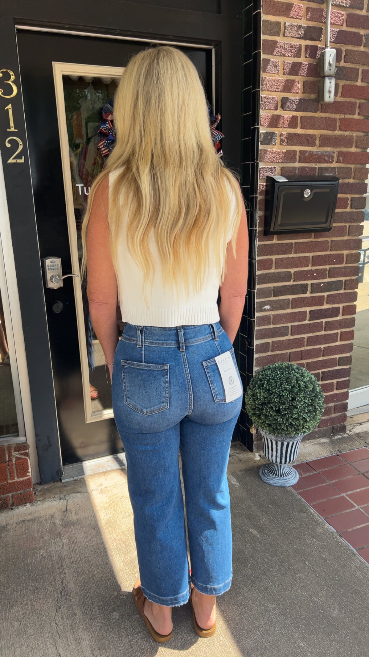 Freedom threads top