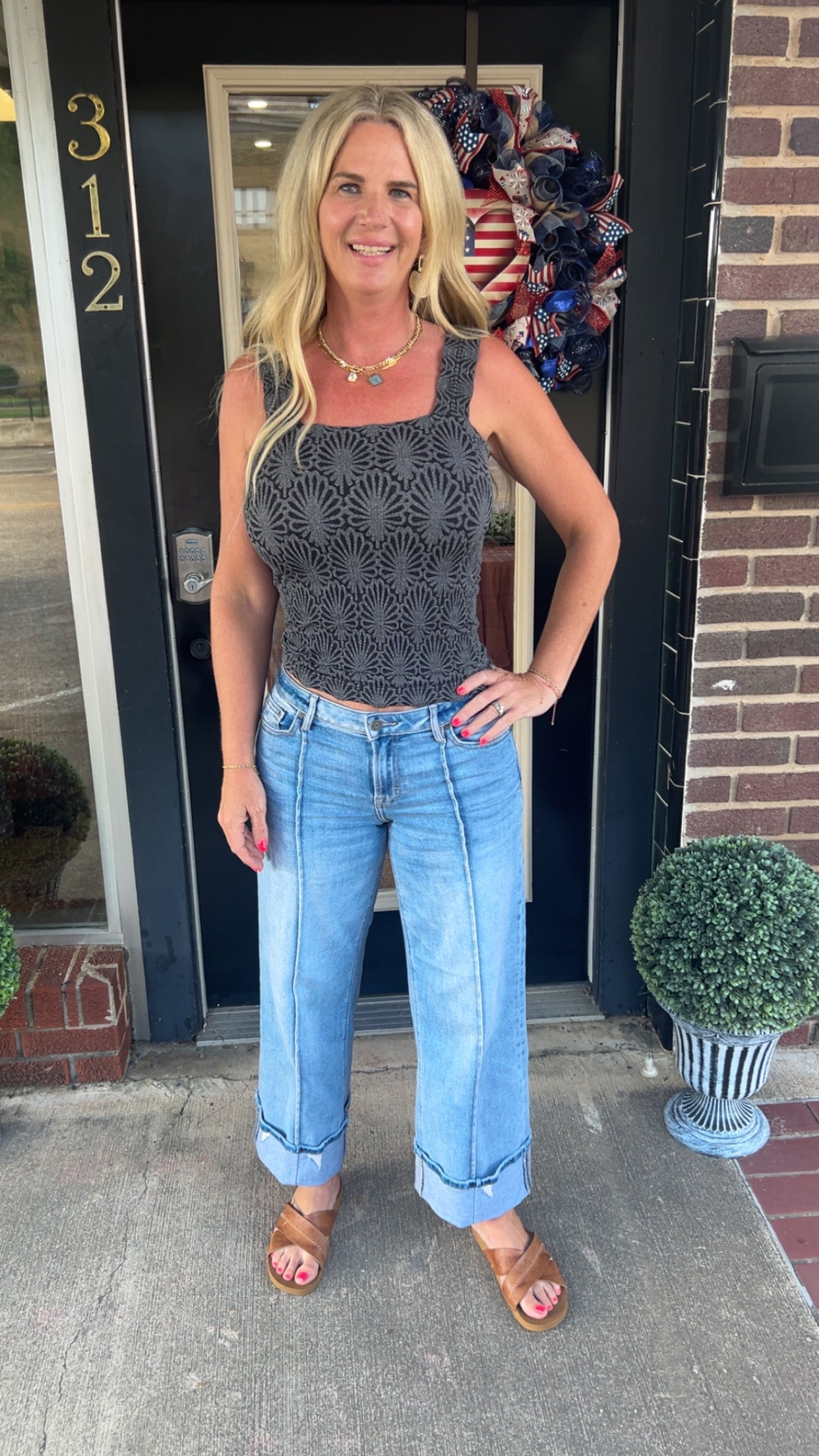 Boulevard cuff hidden jeans