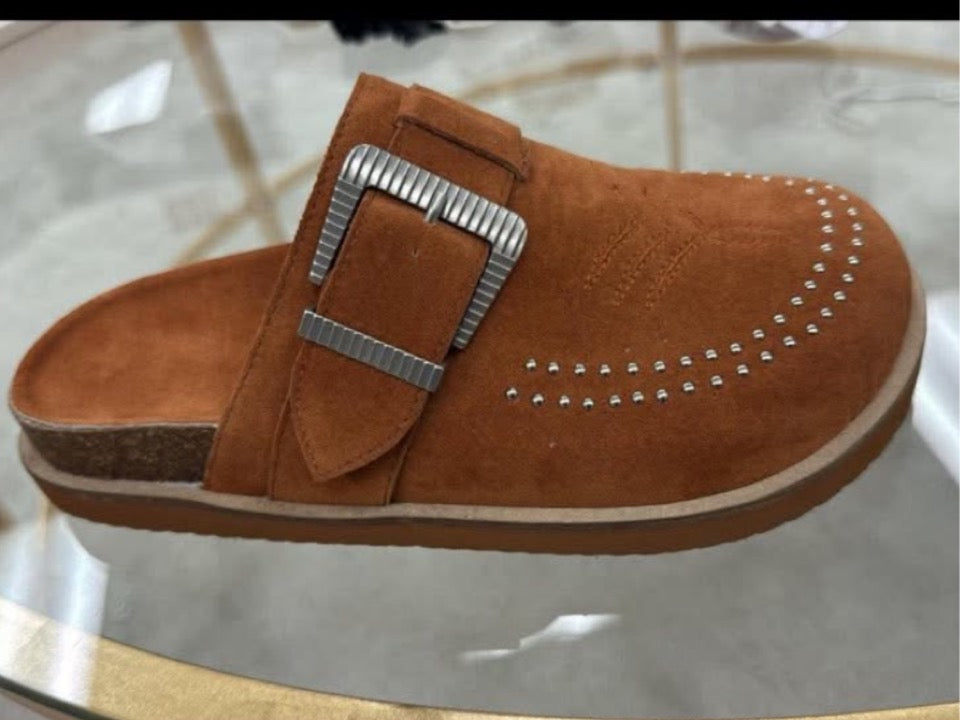 Sierra studded clog