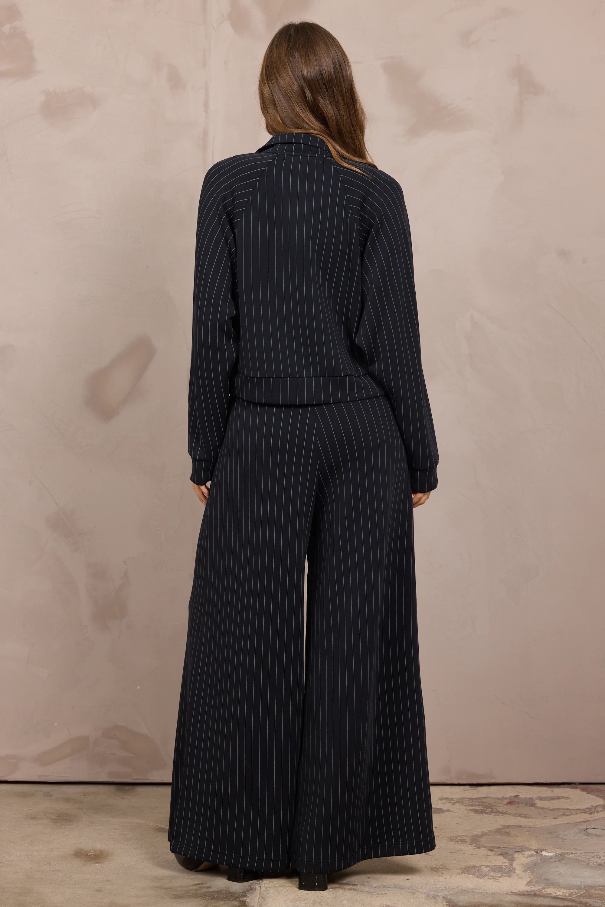 Raglan Pinstripe Cropped Zip-Up Jacket – vintage havanna